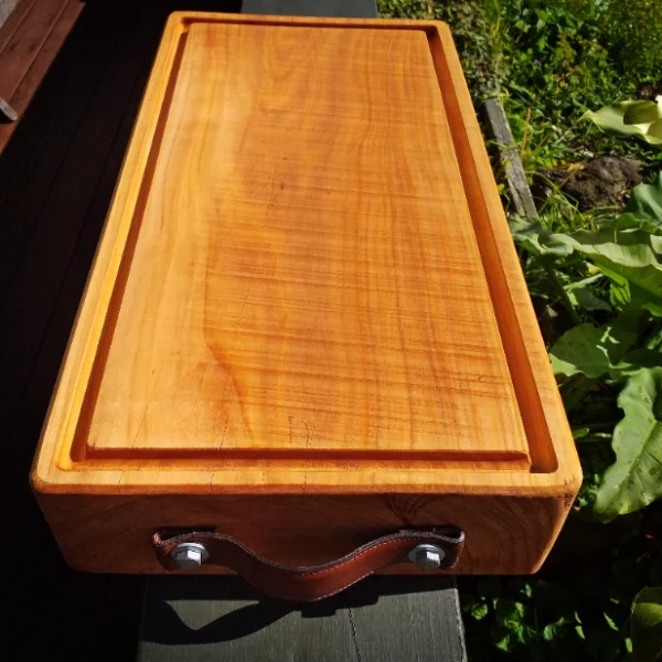 Chunky rustic chopping block - Image 4