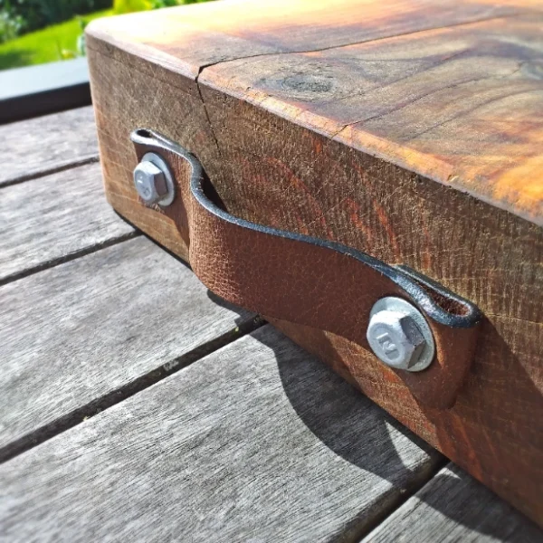 Chunky rustic chopping block - Image 4