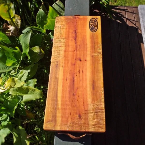 XL rustic Totara chopping block - Image 3