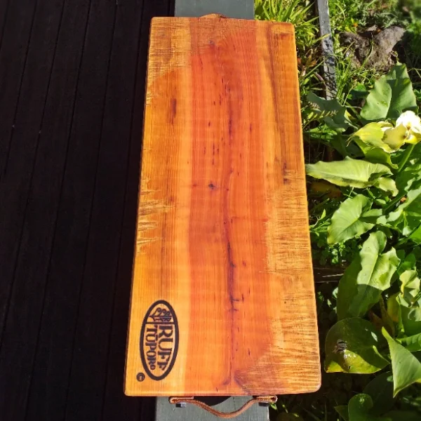 XL rustic Totara chopping block - Image 4
