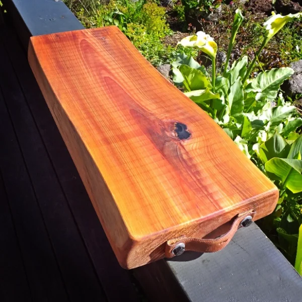 XL rustic Totara chopping block - Image 8
