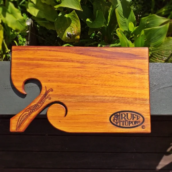 Rimu serving board - Image 3