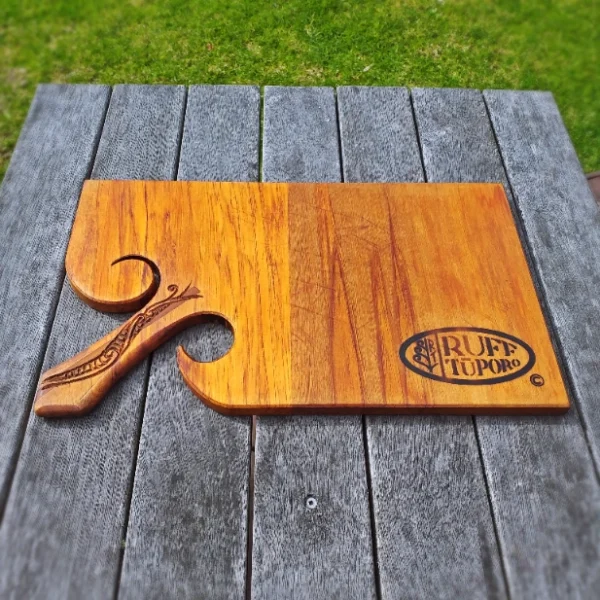 Rimu serving board