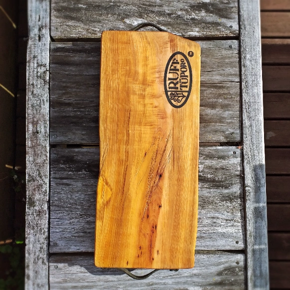 Rustic Totara chopping block - Image 2