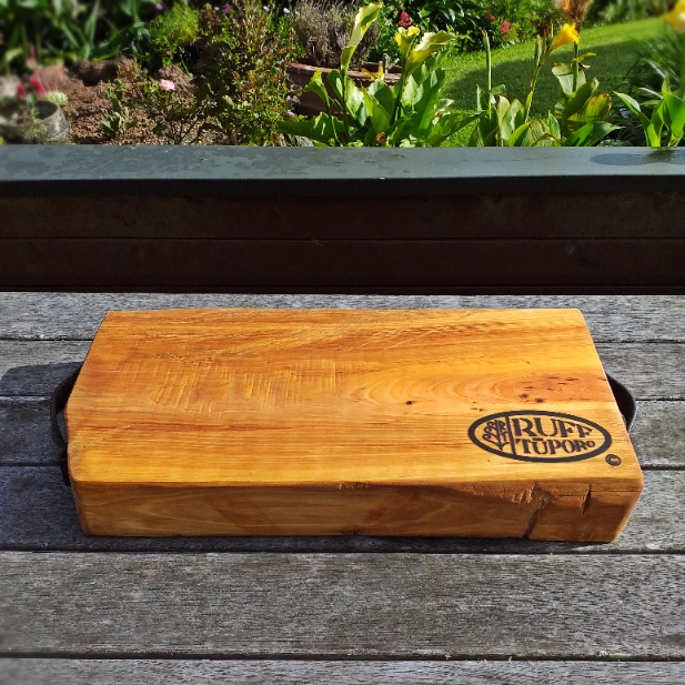 Rustic Totara chopping block - Image 8