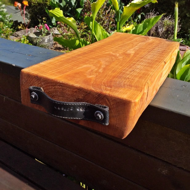 Rustic Totara chopping block - Image 6