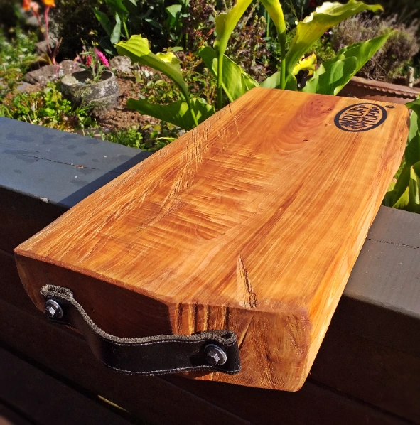 Rustic Totara chopping block - Image 4