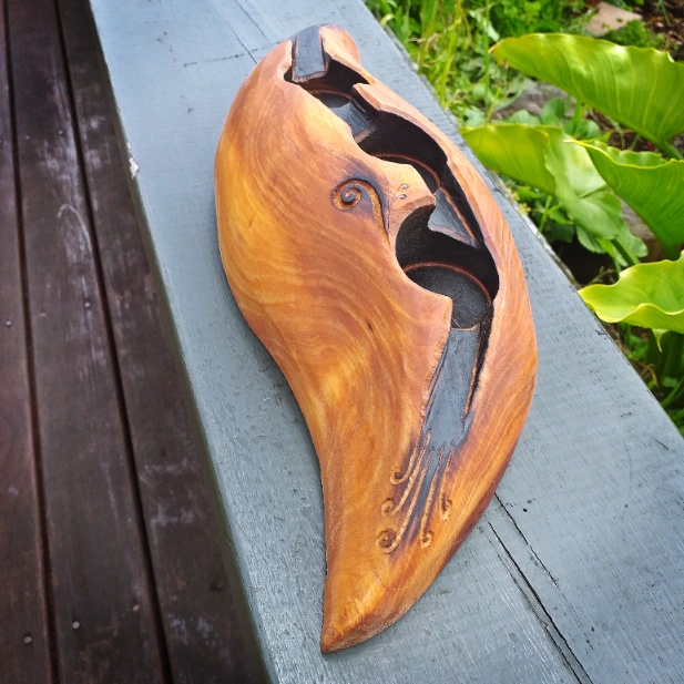 Rustic Totara candle holder - Image 4