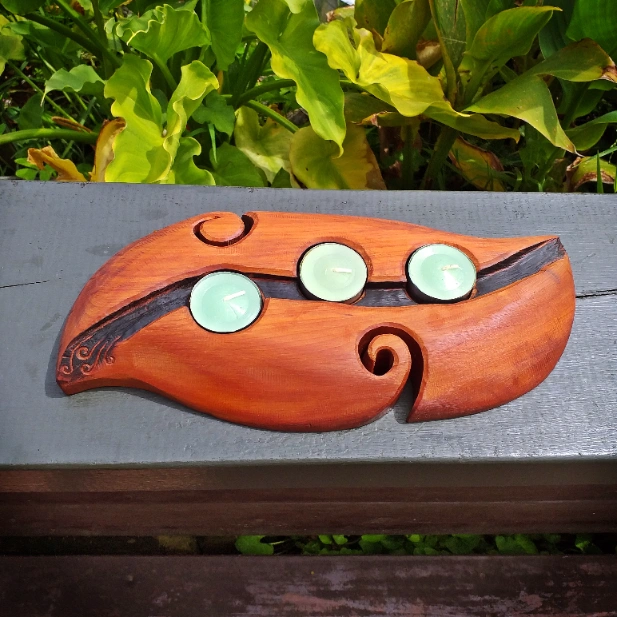 Carved kauri candle holder - Image 3